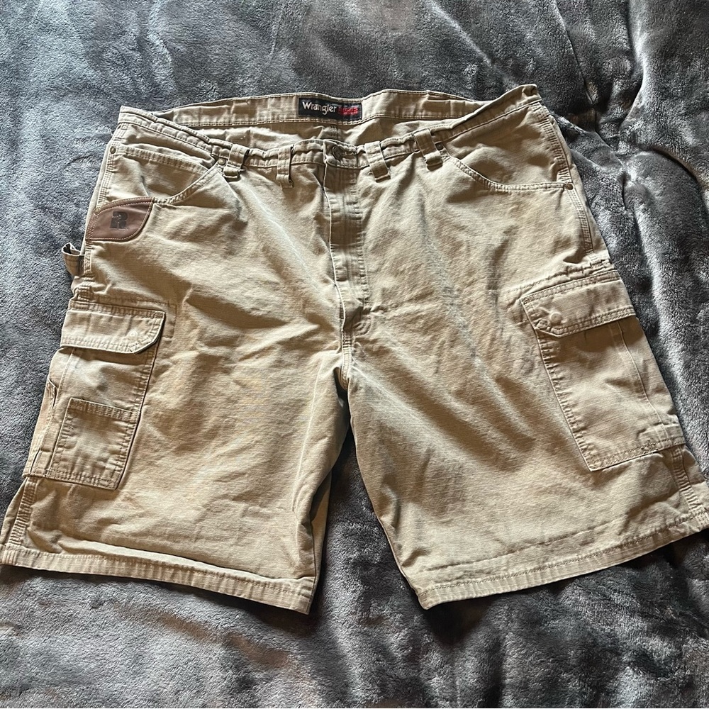 Wrangler Shorts 44 Khaki Riggs Workwear Rugged Cargo Pocket Short Men's